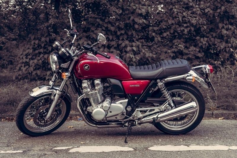 Is a 1100CC Motorcycle Too Much for a Beginner? (A Quick Guide)