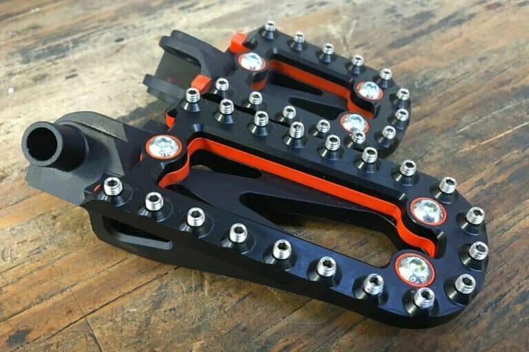 How to choose the best footpegs for adventure motorcycle - The secret to a comfortable ride?